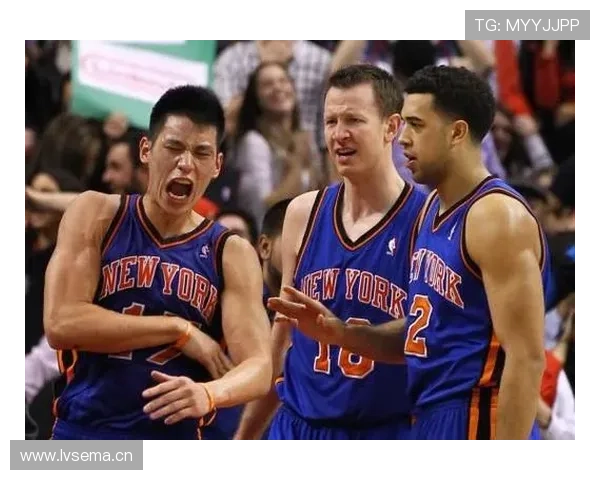 从草根到巨星 足球明星背后的奋斗与荣耀故事